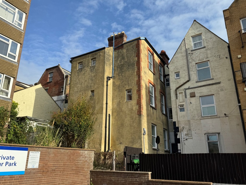 Lot: 87 - FREEHOLD TOWN CENTRE FORMER CHURCH OVER FOUR FLOORS WITH POTENTIAL - Rear of property